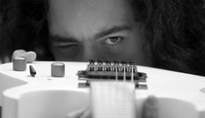 5_Alex Neil Guitar